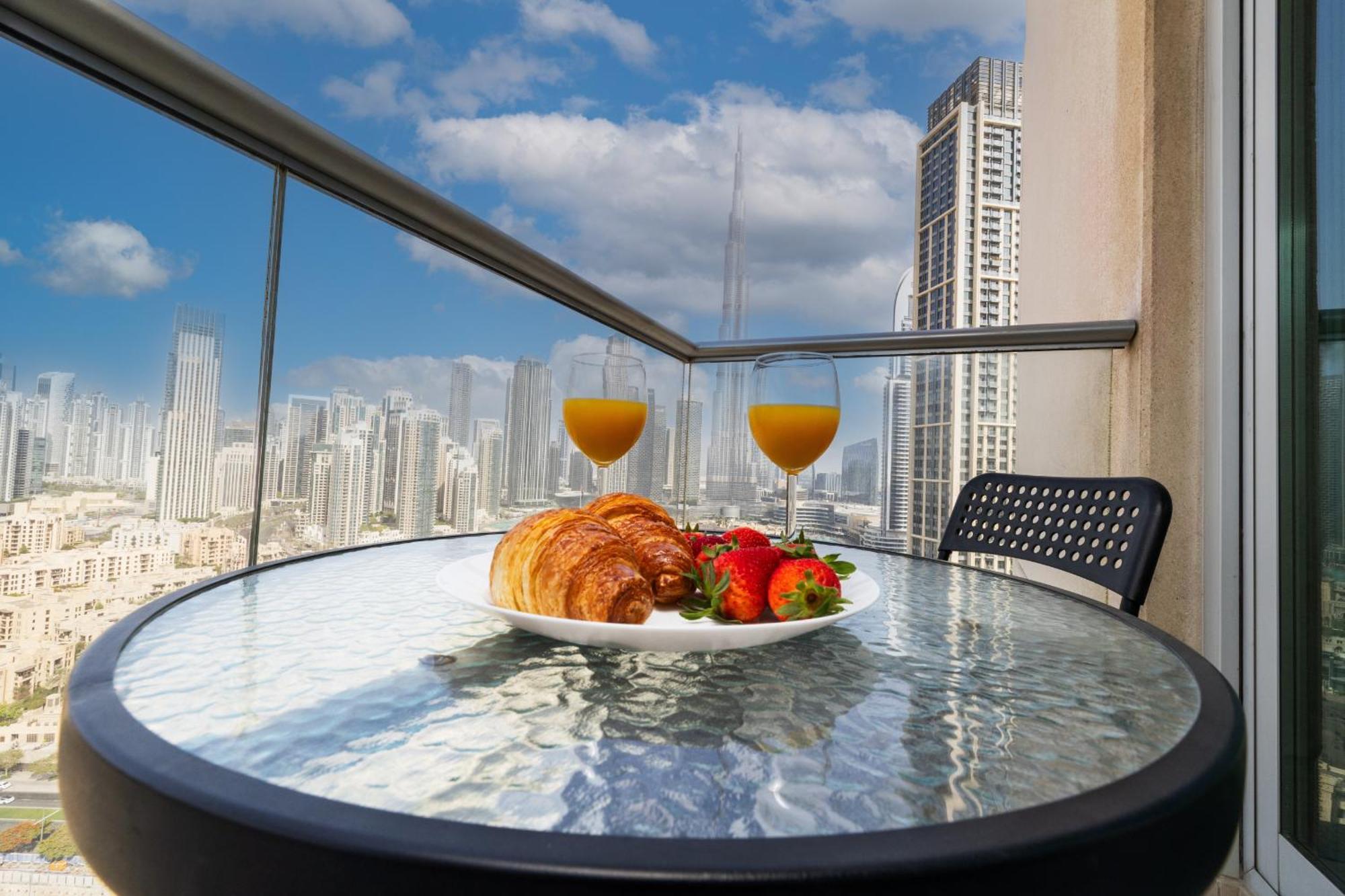 דובאי Upgraded Apartment With Stunning Burj Khalifa View מראה חיצוני תמונה