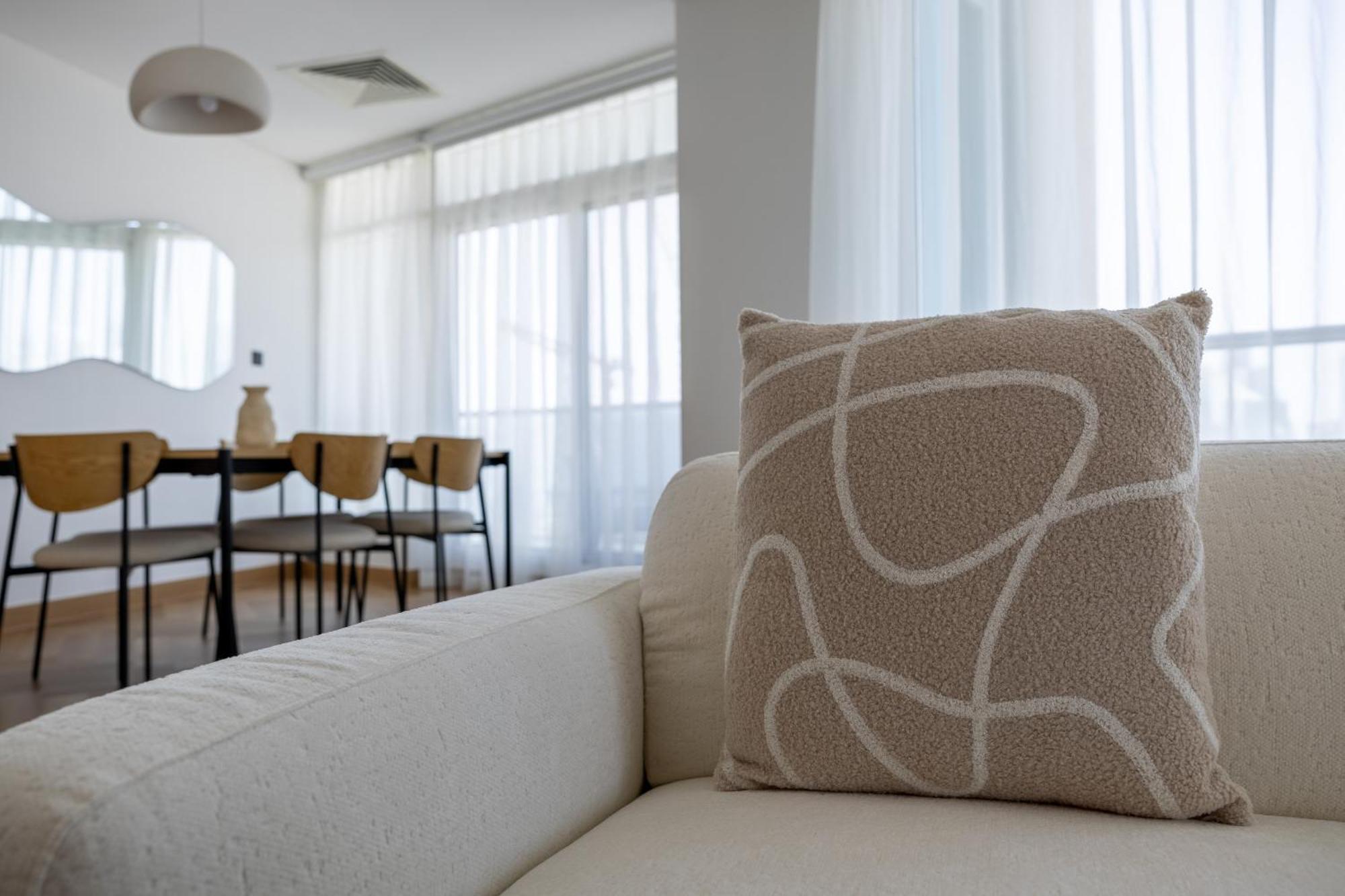 דובאי Upgraded Apartment With Stunning Burj Khalifa View מראה חיצוני תמונה
